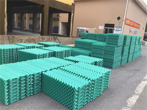 閉式冷卻塔噪音如何治理更好呢？,閉式冷卻塔內(nèi)部結(jié)構(gòu)